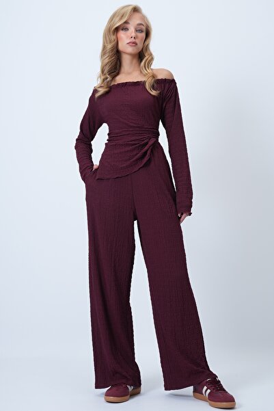 Trend Alaçatı Stili Kadın Bordo Madonna Yaka Yırtmaç Detaylı Beli Büzgülü Bürümcük Bluz Ve Pantolon Takım ALC-X14593