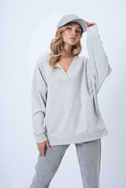 Trend Alaçatı Stili Women's Grimelange V-Neck Double-Breasted Cut Oversized Sweatshirt Alc-X14555