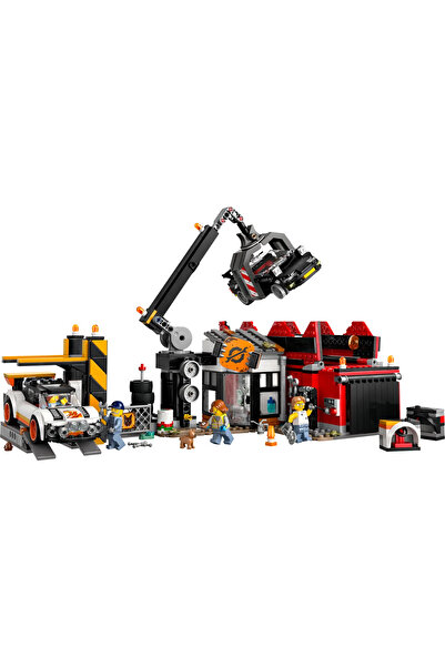LEGO ® City Scrapyard with Cars, Salvage Worker Toy for Ages 7 Plus 60472