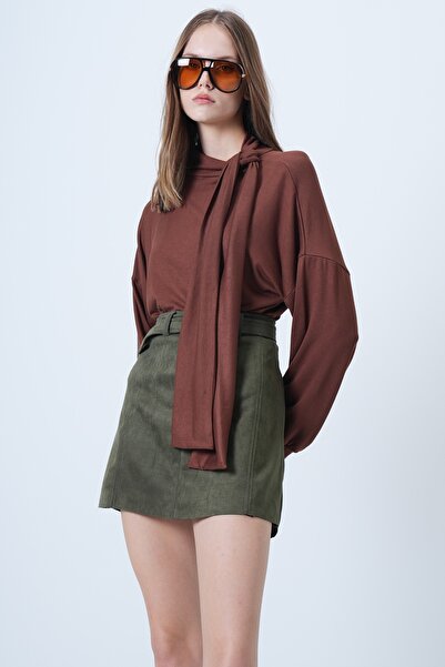 Trend Alaçatı Stili Women's Cinnamon Brown Shawl Detailed Regular Fit Modal Fabric Blouse Alc-X14653