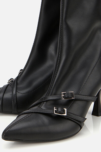 Yaya by Hotiç Kadın Siyah Stretch İnce Topuklu Tokalı Bot