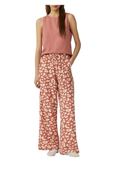 QS by s.Oliver Long pants made of plain fabric  
Long pants made of plain fabric  
Long pants made of plain fabric