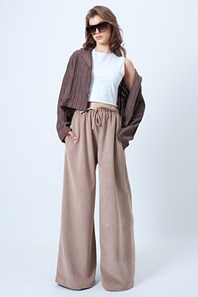 Trend Alaçatı Stili Women's Dark Beige Double Pocket Lace-Up Detail Wide Leg Velvet Trousers Alc-X14569