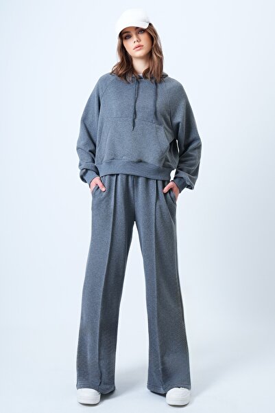 Trend Alaçatı Stili Women's Anthracite Kangaroo Pocket Crop Sweatshirt and Green Casual Cut Pants Set Alc-X14609