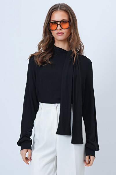 Trend Alaçatı Stili Women's Black Shawl Detailed Regular Fit Modal Fabric Blouse Alc-X14653