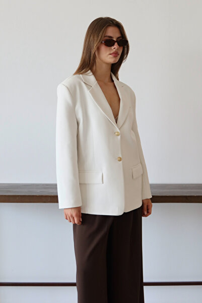 Trendyol Collection Weiße Blazerjacke mit normaler Passform und gewöhnlichem Schnitt TWOAW26BC00040