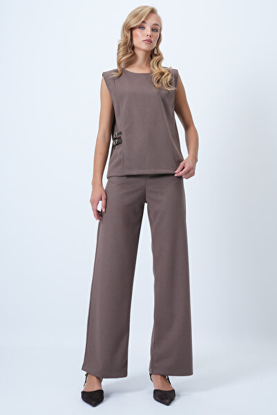 Trend Alaçatı Stili Women's Milk Coffee Crew Neck Leather Buckle Cashew Blouse and Palazzo Pants Set with Pockets Alc-X14444