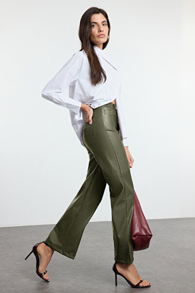 Trendyol Collection Khaki Relaxed/Ležérní rovné/rovné nohavice s detailním prošíváním z pletené kůže TWOAW25PL00068