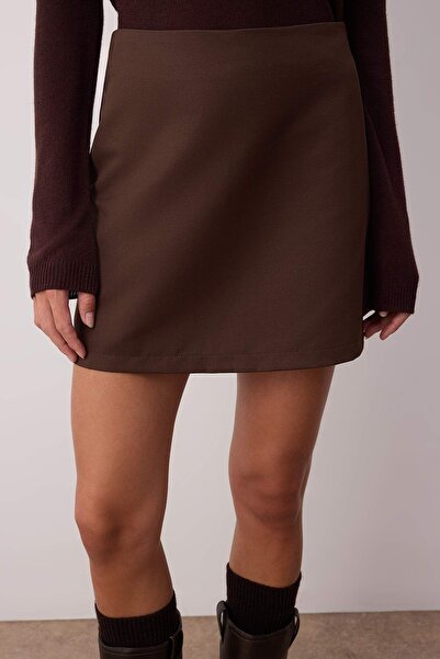 Trendyol Collection Tmavě hnědá minisukně A-Line s vysokým pasem - TWOSS22ET0136