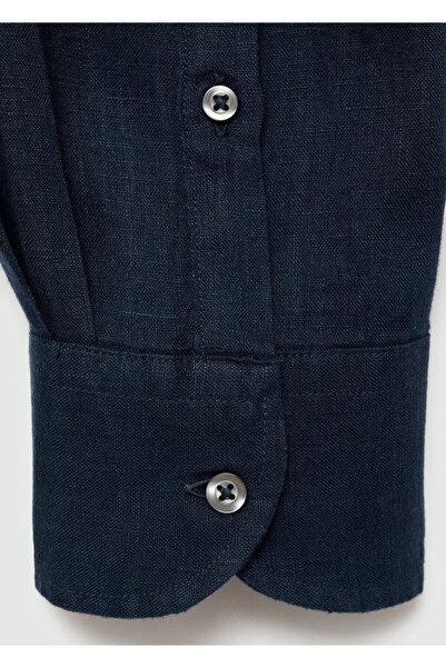 MANGO Чоловіча сорочка темно-синього кольору 77030340