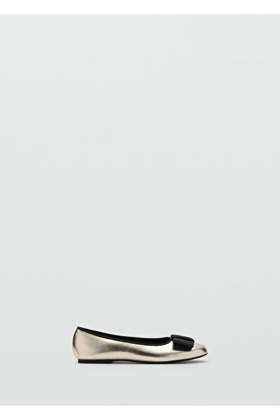 MANGO Goldfarbene klassische Mädchenschuhe 77098278