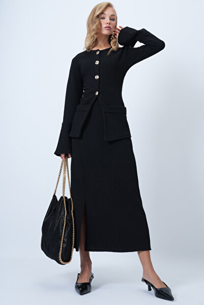 Trend Alaçatı Stili Schwarzes Damen-Set mit gestrickter Bluse mit Rundhalsausschnitt und Knopfdetail sowie Midirock mit Schlitz ALC-X14538