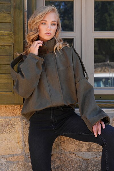 Trend Alaçatı Stili Dámska khaki bomberová bunda s ramennými vycpávkami z umelého semišu s podšívkou ALC-X14526