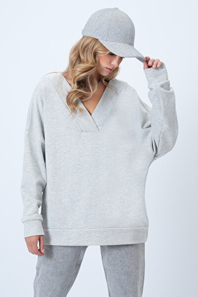 Trend Alaçatı Stili Women's Grimelange V-Neck Double-Breasted Cut Oversized Sweatshirt Alc-X14555