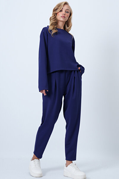 Trend Alaçatı Stili Női sötétkék, bő szabású blúz és elöl redőzött, dupla zsebes nadrág szett ALC-X14553