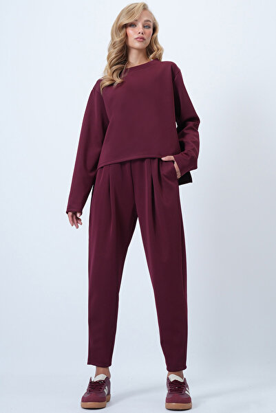 Trend Alaçatı Stili Women's Burgundy Crew Neck Wide Cut Blouse and Front Pleated Double Pocket Pants Set Alc-X14553