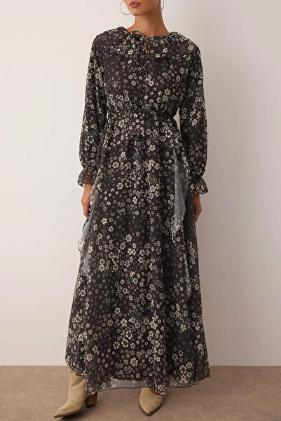 Trendyol Modest Tkané šifonové šaty s květinovým vzorem s kouřovou podšívkou TCTAW26EB00028