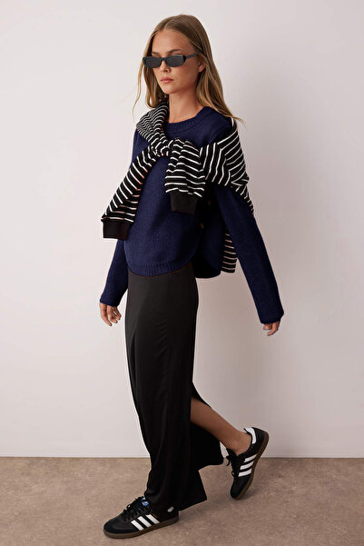 Trendyol Collection Navy Blue Wide Fit Soft Textured Button Detailed Knitwear Sweater Twoaw26Kz00098