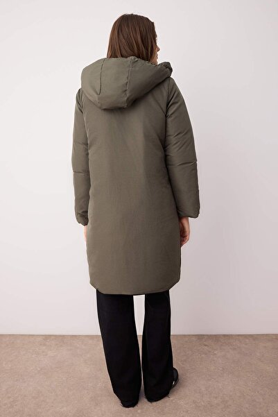 Trendyol Collection Μαύρο-χακί διπλής όψης με κουκούλα υδατοαπωθητικό μακρύ παλτό TWOAW23MO00052