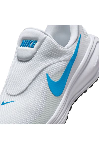 Nike Revolution 8 Easyon
