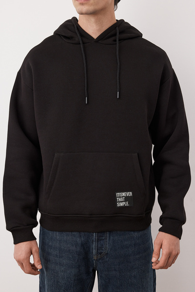 Trendyol Collection Oversize černá fleecová mikina s kapucí - TMNAW21sw2005