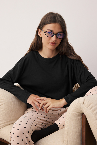 Trendyol Collection Set pijamale tricotate de iarnă cu inimă neagră-crem THMAW26PT00020