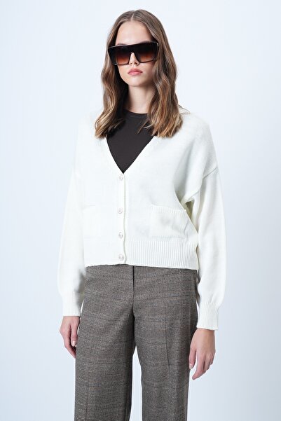 Trend Alaçatı Stili Women's Ecru V-Neck Double Pocket Knit Cardigan Alc-X14636