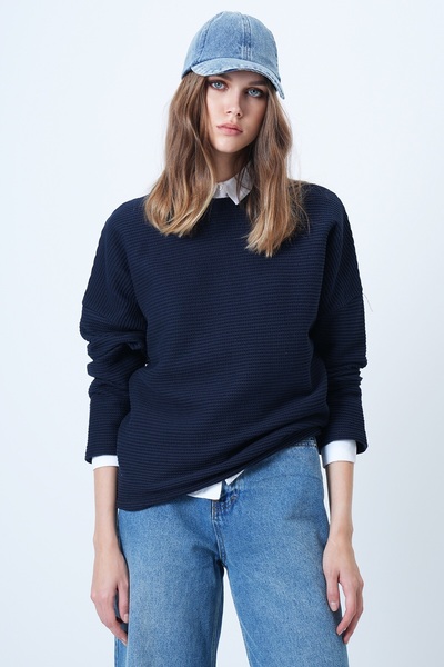 Trend Alaçatı Stili Kadın Koyu Lacivert Bisiklet Yaka Yarasa Kol Geniş Kesim ...