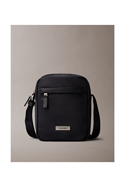 Calvin Klein SLEEK REPORTER