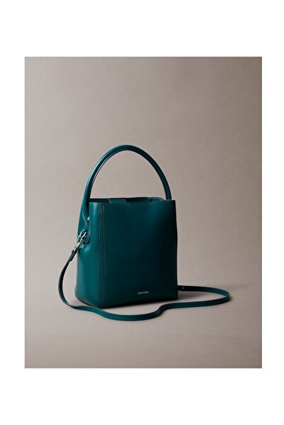 Calvin Klein Kbelík CK s popruhem