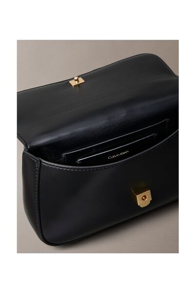 Calvin Klein Malá kabelka CK CONVERTIBLE CHAIN