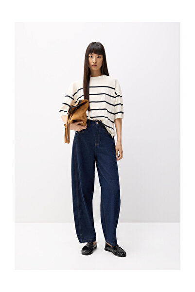 LEFTIES Woman Oversize Knit Sweater
