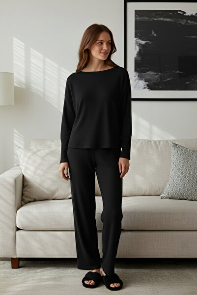 Trendyol Collection Приталений чорний піжамний комплект Orme THMAW21PT0684