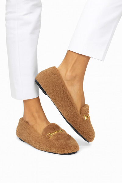 Beyond Γυναικείες βελούδινες παπούτσια με καφέ αγκράφα BYNDVT03