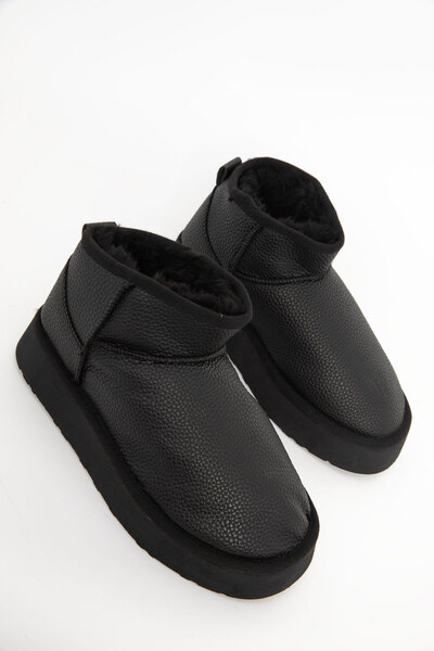SOHO Black 19761 Boots & Booties