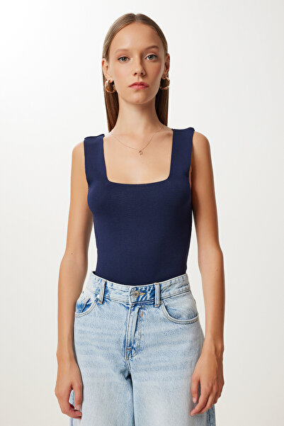 Happiness İstanbul Damen-Strickbluse mit quadratischem Ausschnitt und dickem Träger in Marineblau und Weiß, 2er-Pack, US00822