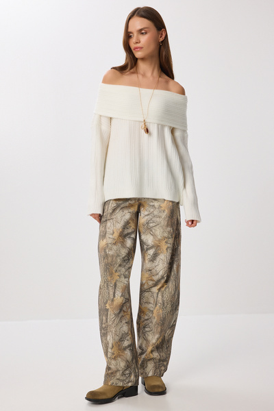 Happiness İstanbul Kadın Ekru Madonna Yaka Triko Kazak PF00049