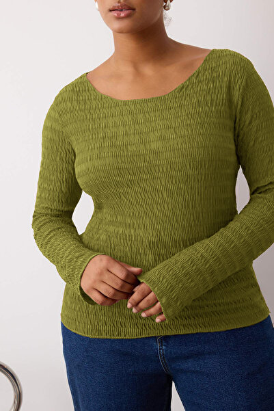 Trendyol Curve Χακί εφαρμοστό/στενό τούλι με υφή ελαστικό πλεκτό μπλουζάκι μεγάλου μεγέθους TBBAW26AF00030