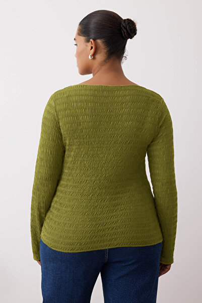 Trendyol Curve Χακί εφαρμοστό/στενό τούλι με υφή ελαστικό πλεκτό μπλουζάκι μεγάλου μεγέθους TBBAW26AF00030