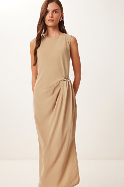 Happiness İstanbul Women's Beige Draped Midi Woven Dress with Accessories Lrv0113