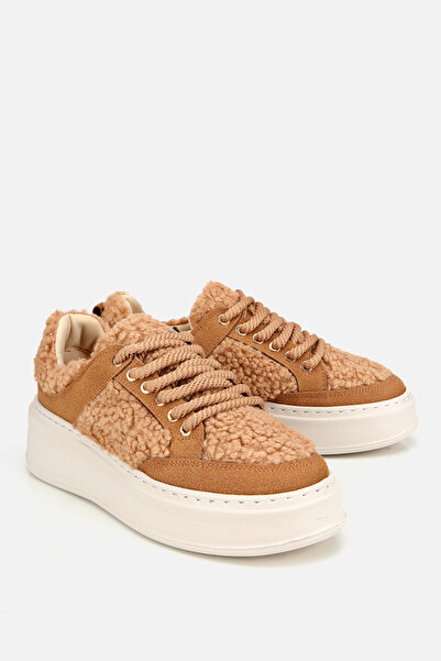 Yaya by Hotiç Women's Tan Fur Laced Platform Sneakers