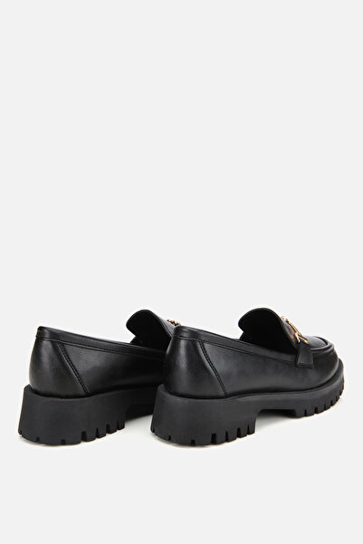 Yaya by Hotiç Дамски черни мокасини с дебела подметка и катарама