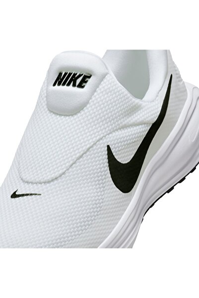 Nike ثورة 8 سهلة