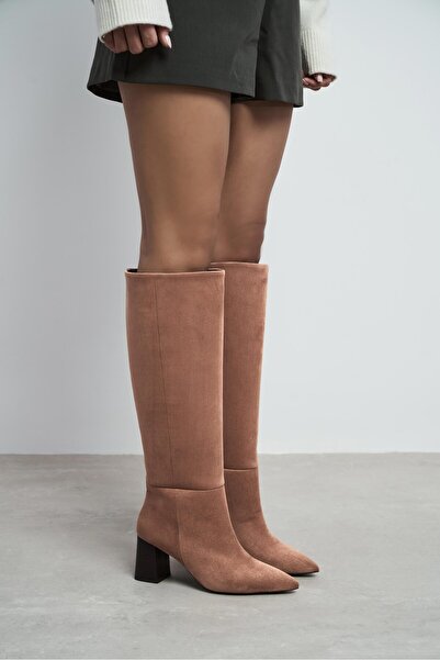 NİŞANTAŞI SHOES Briar Taba Süet Sivri Burun Kadın Topuklu Çizme