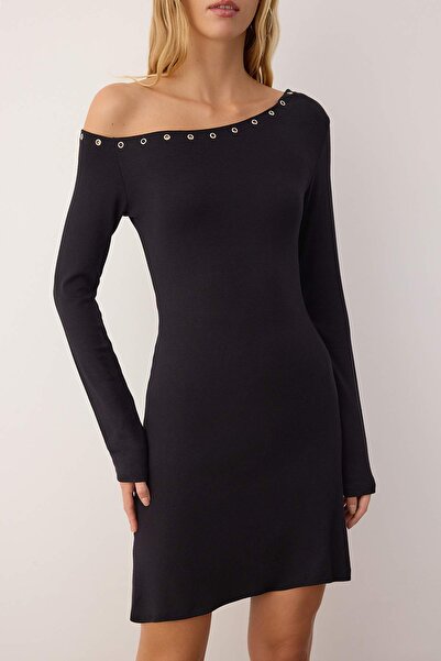 Trendyol Collection Black Plain Open Shoulder Accessory Detail Short / Mini Knitted Dress Twoaw26El00175