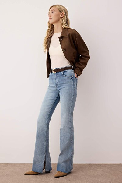 Trendyol Collection Blugi talie înaltă Comfort/Flexible Flare evazat cu detaliu albastru cu fante TWOAW26JE00022