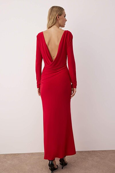 Trendyol Collection Rotes, gestricktes Maxikleid ohne Futter mit Rückendetail TPRAW26EL00029