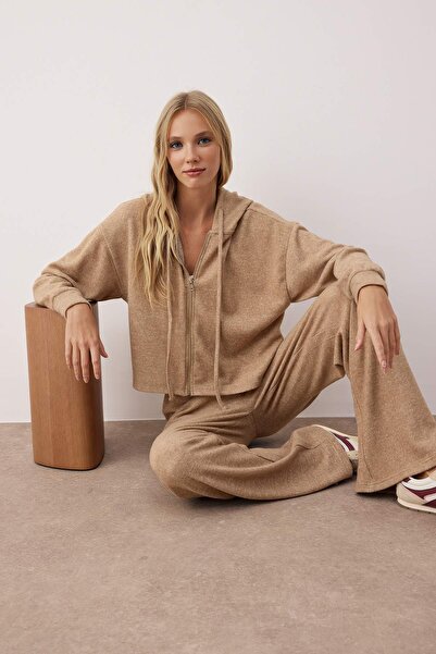 Trendyol Collection Beige Knitted Zippered Soft Top and Bottom Set Twoaw26Au00060