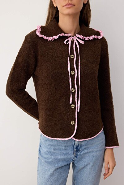 Trendyol Collection Hnědý měkký texturovaný Garni Detailní široký střih Vypadající svetr z úpletu TWOAW26HI00009