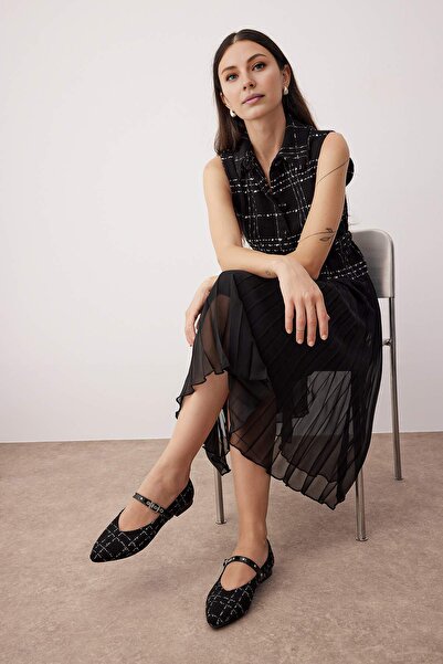 TRENDYOL SHOES Schwarze Tweed Mary Jane mit Vogelaugenborte Damen-Ballerinas mit spitzer Zehenpartie  
TAKAW26BE00004